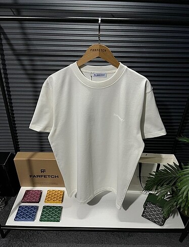BURBERRY Premium Tshirt