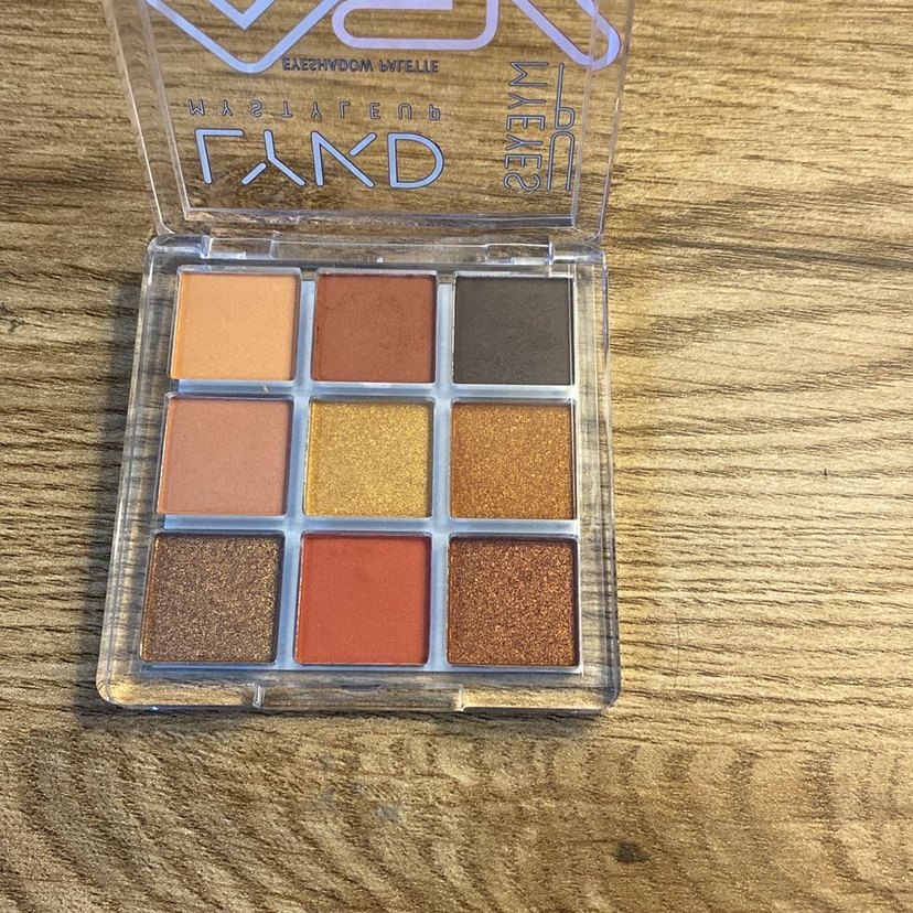 LYKD Çok Renkli Göz Farı Paleti - Görsel 2