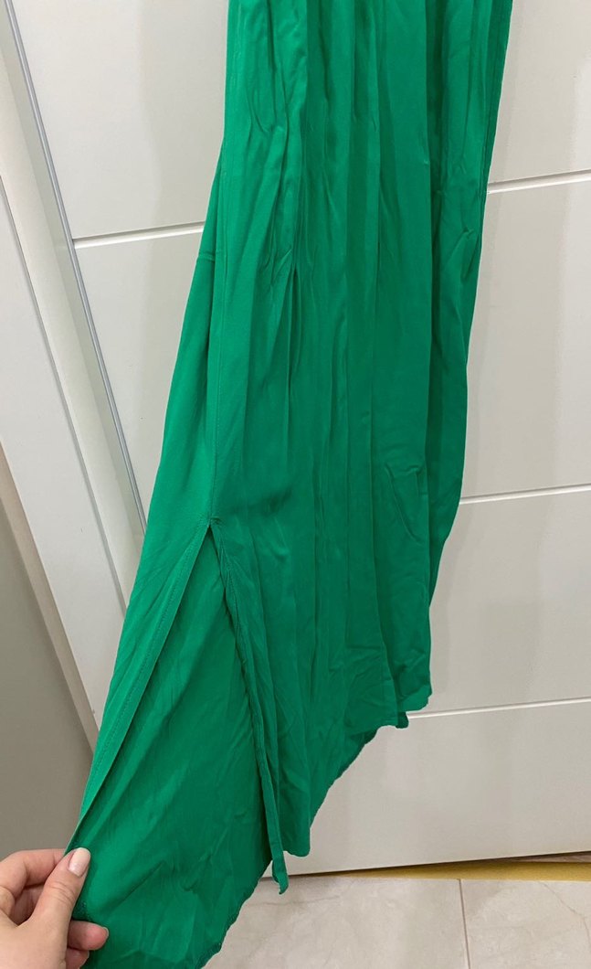 Yeşil V Yakalı Fırfırlı Uzun Elbise - Görsel 3