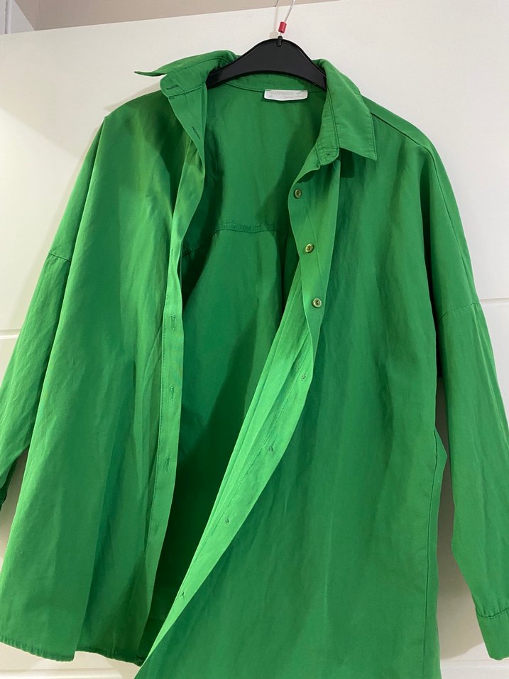 Düğmeli Yeşil Gömlek - Görsel 3