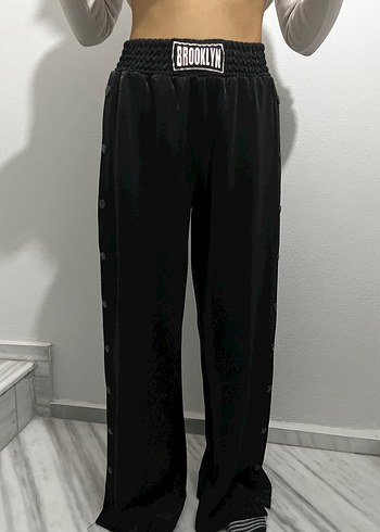 Düğmeli Siyah Salaş Kumaş Kadın Pantolon - Görsel 2