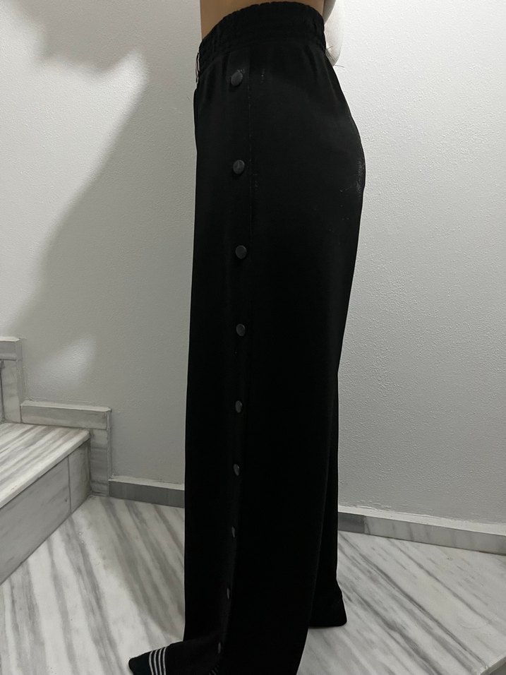 Düğmeli Siyah Salaş Kumaş Kadın Pantolon - Görsel 3