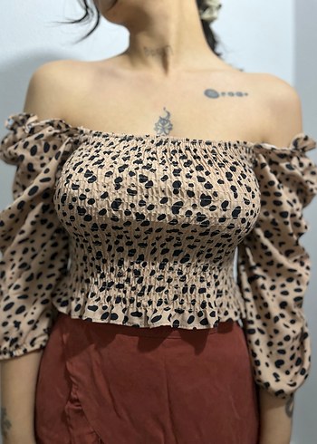 Leopar Desenli Straplez Fırfırlı Bluz - Görsel 2