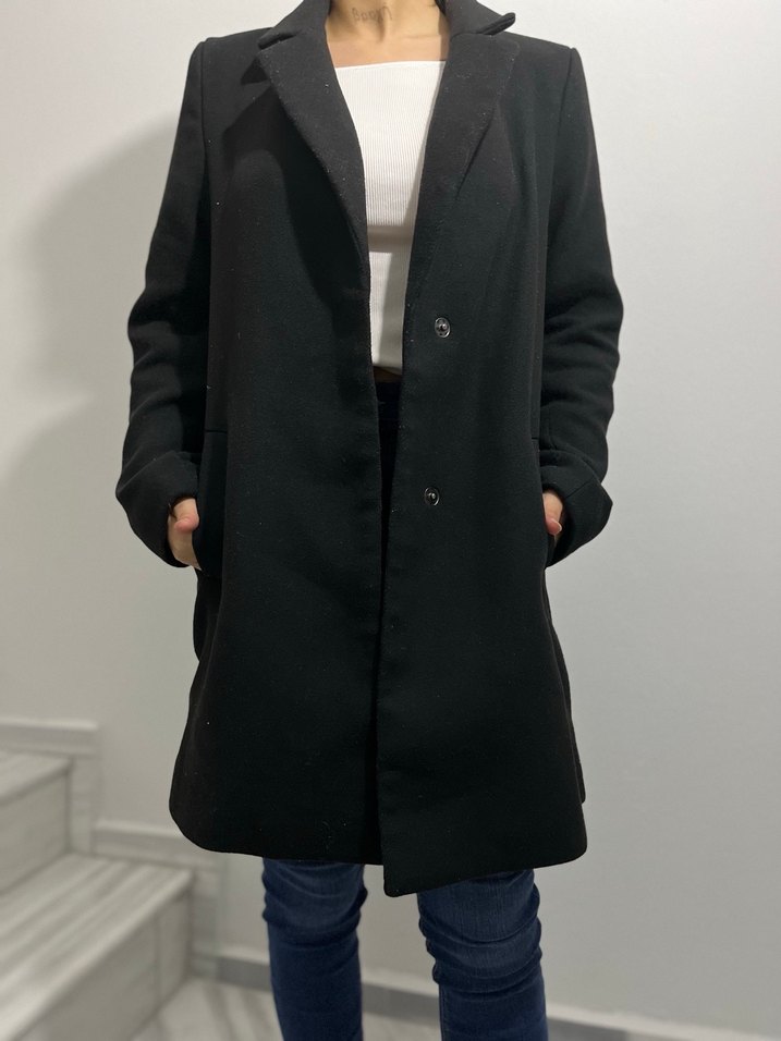 Siyah Uzun Kaban - Görsel 3