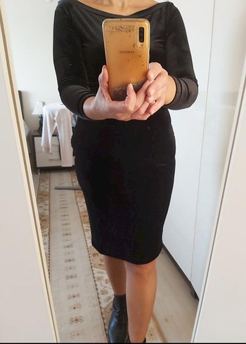 Uzun Kollu Siyah Drapeli kadife Elbise - Görsel 4