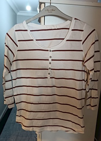 Bej Çizgili Düğmeli tişört - Görsel 2