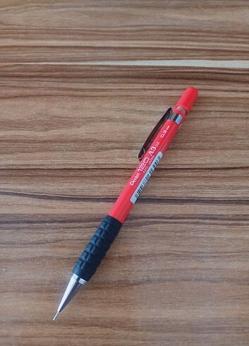 Pentel uçlu kalem 