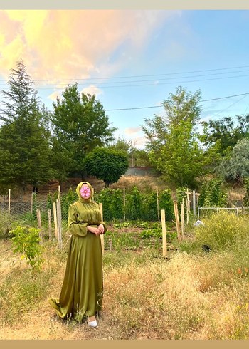 40 Beden yeşil Renk Yağ yeşili saten tesettür abiye elbise