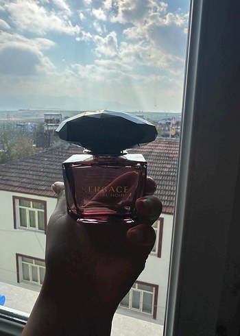Versace Crystal Noir Kadın Parfümü - Görsel 2