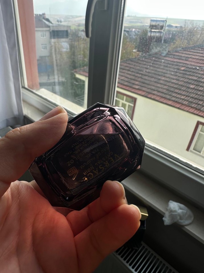 Versace Crystal Noir Kadın Parfümü - Görsel 4