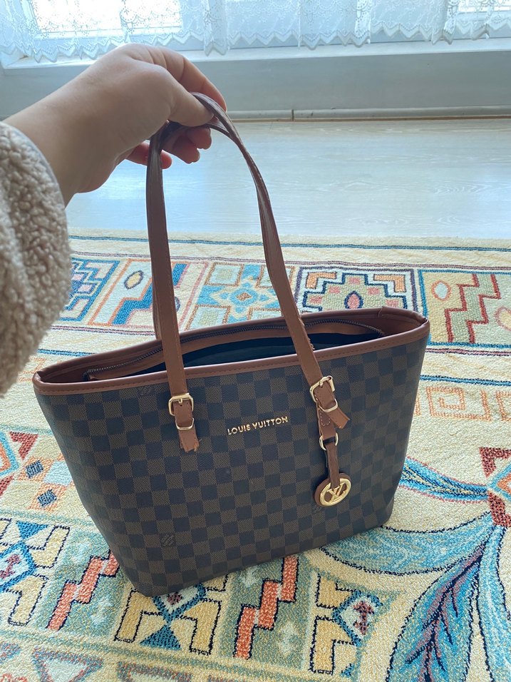 Kahverengi Deri Tokalı Kadın Çantası Louis vition - Görsel 2