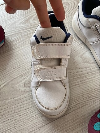 Beyaz Nike