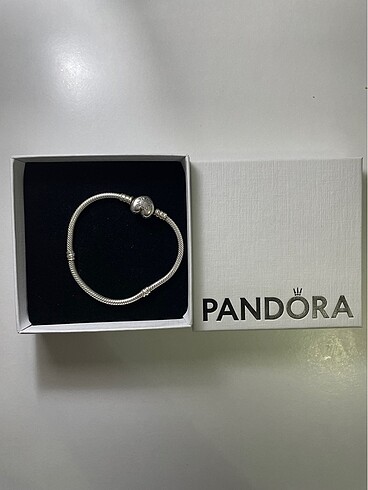 Pandora Pandora