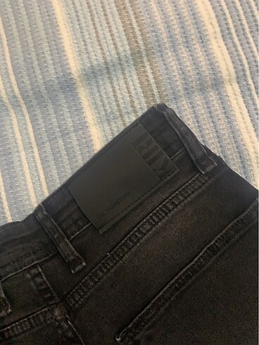 30 Beden Kirli denim siyah pantalon