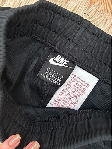 s Beden Orijinal Nike eşofman altı