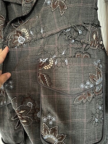 Çiçekli trençkot - Görsel 5