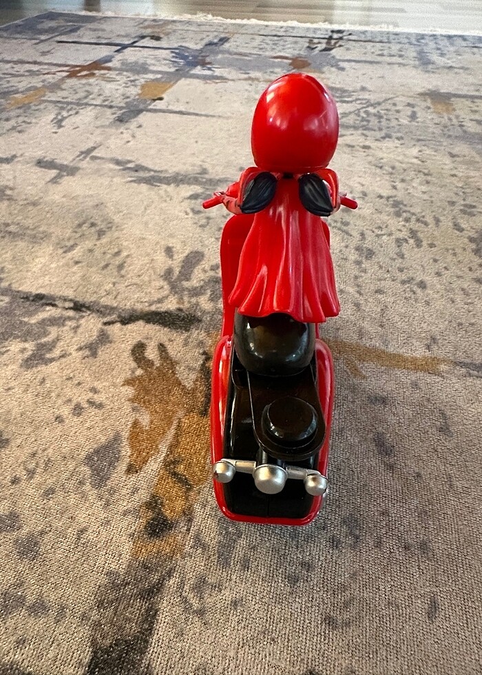 Mucizevi Uğur Böceği ve Scooter - Görsel 4