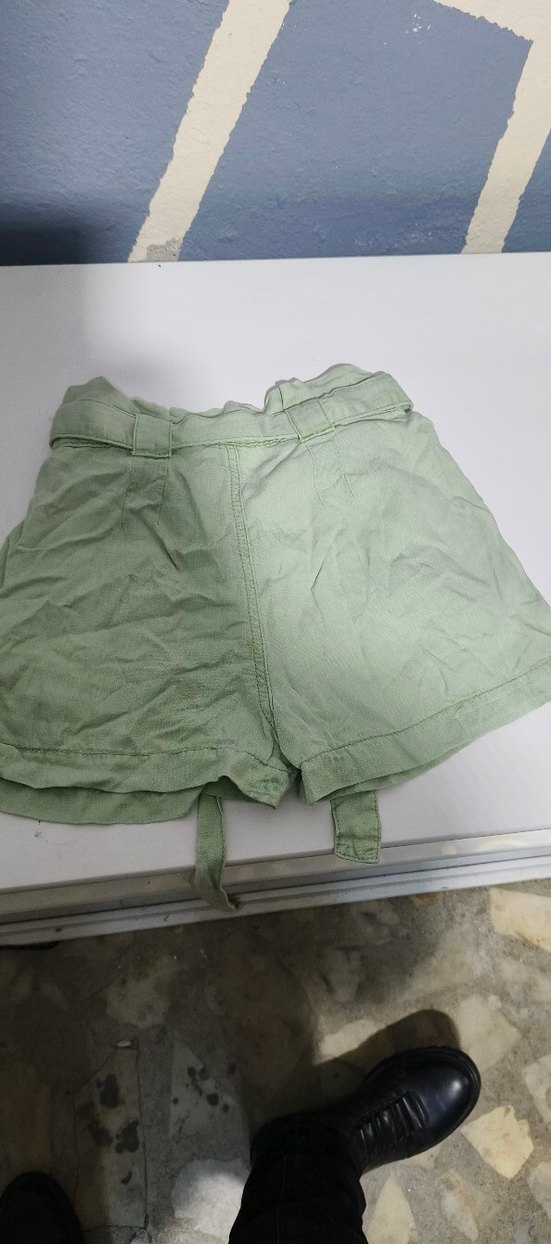 Kemerli Yeşil  Keten Şort - Görsel 2