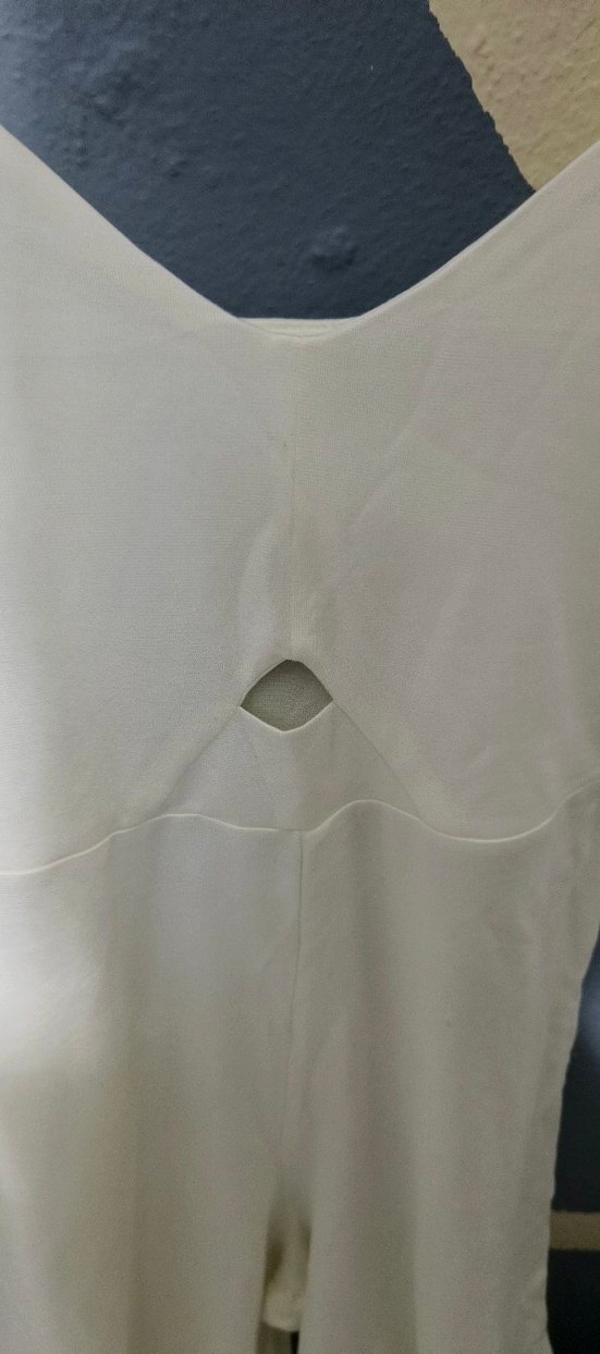 Beyaz Drapeli Uzun Kadın Tulum - Görsel 3