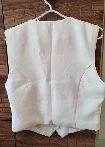 Düğmeli Beyaz Kolsuz Kadın Yelek - Görsel 3