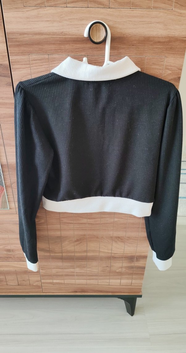 Düğmeli Siyah Beyaz crop - Görsel 3