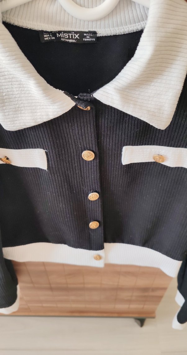 Düğmeli Siyah Beyaz crop - Görsel 2