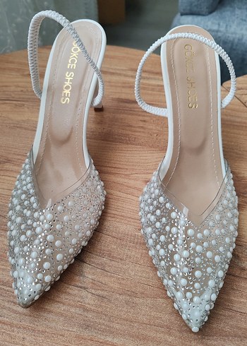 İnci İşlemeli Beyaz ince Topuklu Kadın Abiye Ayakkabı - Görsel 2