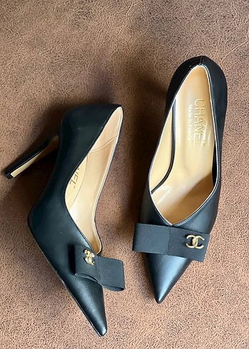 Siyah Tokalı Chanel Stiletto Topuklu Kadın Ayakkabı