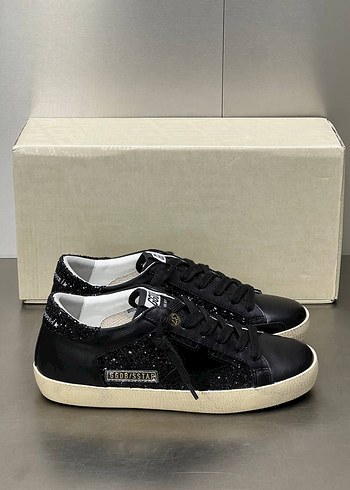 Golden Goose Deluxe universal