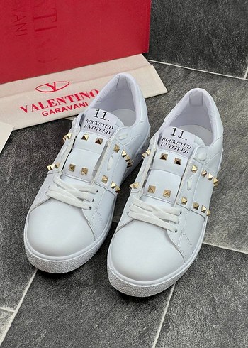 Valentino 45