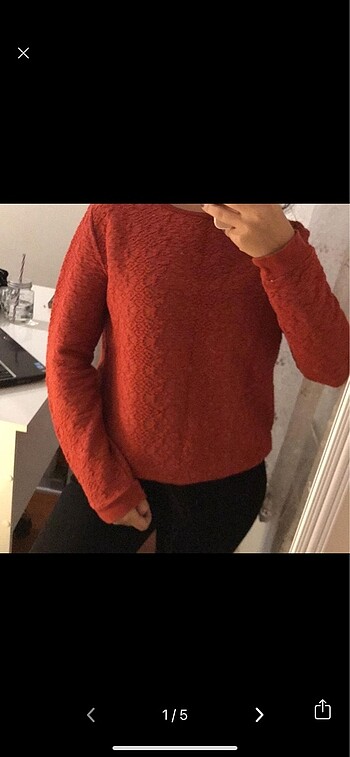 Sweatshirt