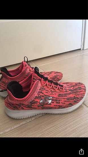 Skechers