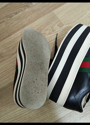 Gucci Dolgu Topuk Sneaker