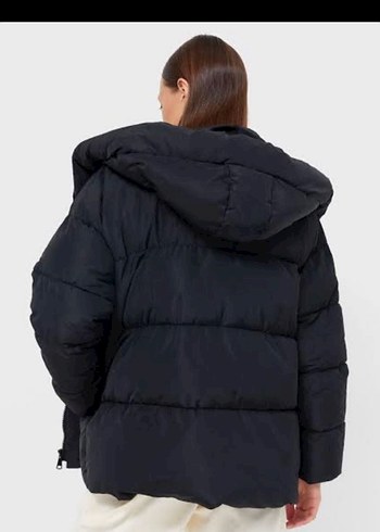 xs Beden siyah Renk Kapüşonlu Stradivarius şişme Mont