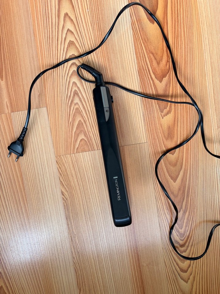 Remington Siyah Parlak Saç Düzleştirici - Görsel 2