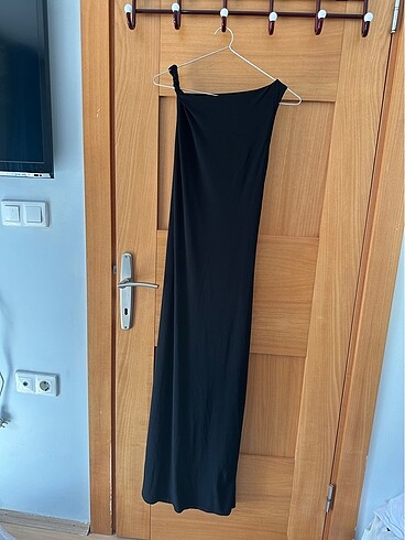m Beden Pull and bear asimetrik midi elbise