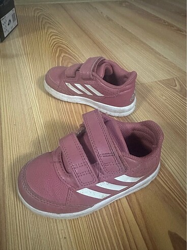 Adidas spor ayakkabı