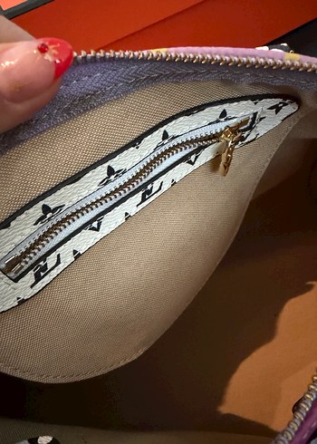 Mor Baskılı Deri Kadın Çanta - Görsel 5