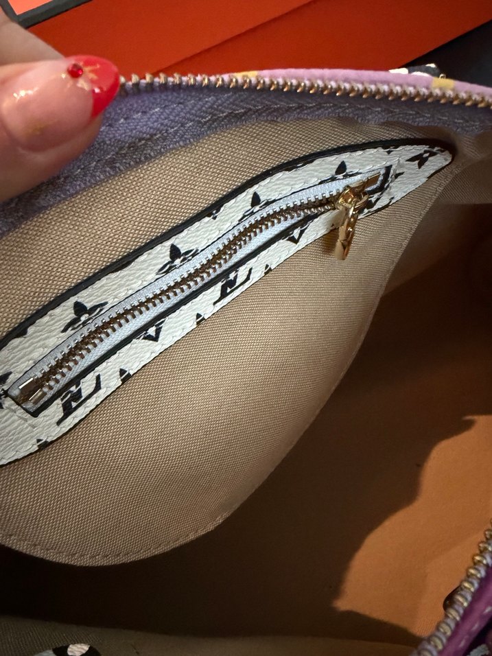 Mor Baskılı Deri Kadın Çanta - Görsel 5