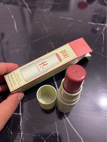 PiXİ dudak balsamı