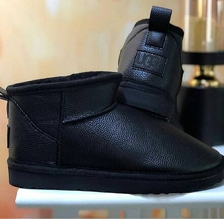 Ugg bot
