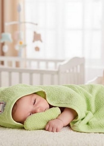 Yeşil Nakışlı Erkek Bebek Bornoz Seti - Görsel 2