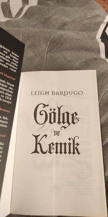  Beden Gölge ve Kemik | Leigh Bardugo