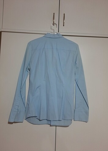 Mango 38 beden dar kesim buz mavisi gömlek - Görsel 2