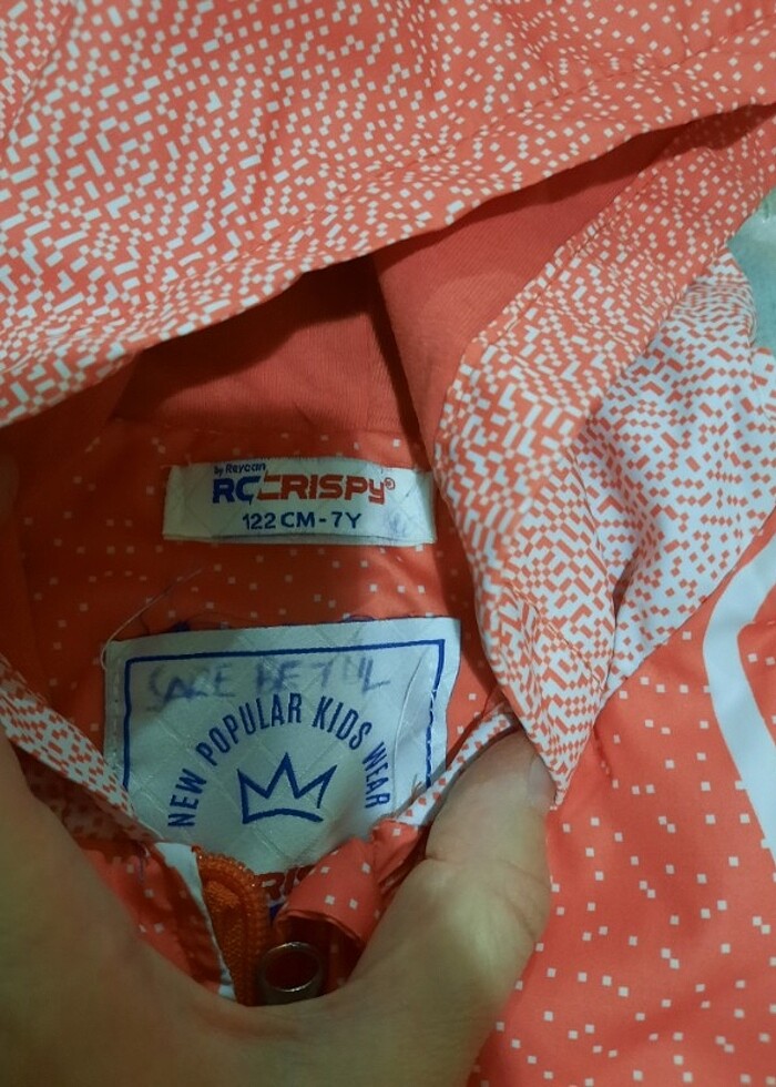 Yağmurluk 7 yaş tertemiz sağlam - Görsel 2