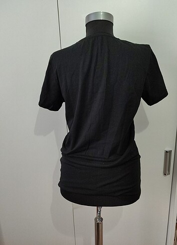 m Beden siyah baskılı tshirt