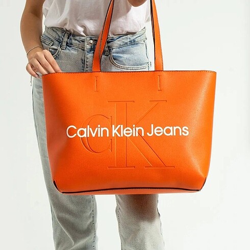 Calvin klein turuncu kol çantası