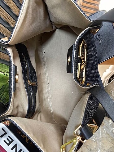  Beden siyah Renk Valentino Crossbody çanta