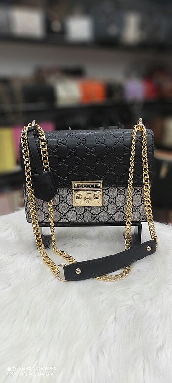 Gucci askılı çanta