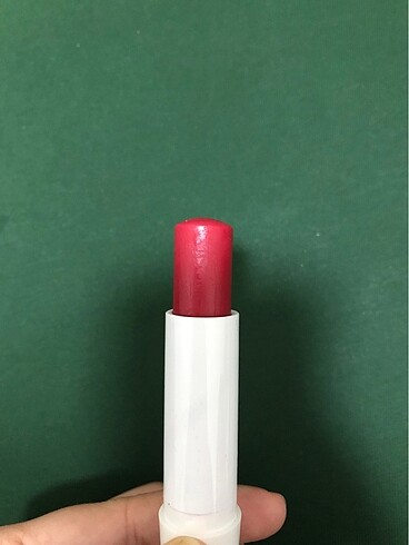 Nivea Nivea cherry shine lipbalm